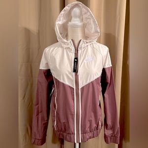 Nike Women’s Windrunner Jacket